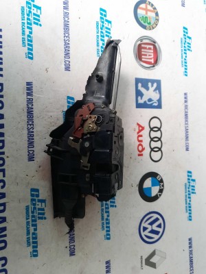 Serratura Anteriore Destra Audi A4 Avant  2002       8E0837350 