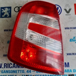 Faro posteriore Skoda Fabia 2006 6Y6945095D