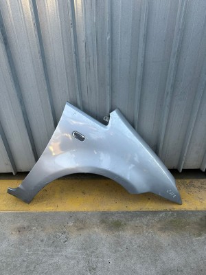 PARAFANGO ANTERIORE DESTRO FORD C-MAX 2 serie  ANNO:2004