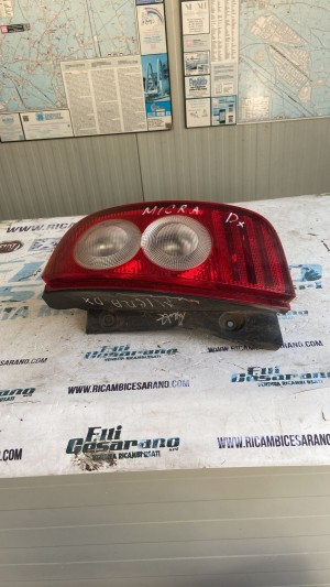 STOP POSTERIORE DESTRO NISSAN MICRA  ANNO:2003/2005 CODICE:26550AX720