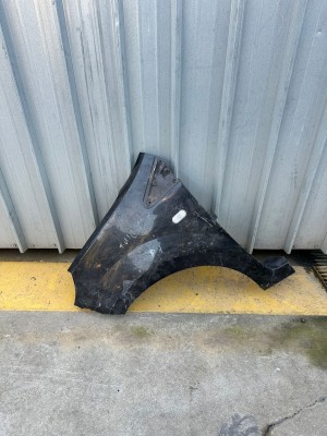 PARAFANGO ANTERIORE SINISTRO RENAULT TWINGO  ANNO:2008