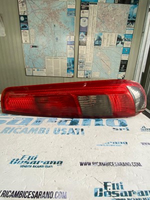  STOP FANALE POSTERIORE DESTRO PASSEGGERO FORD Fiesta 328907