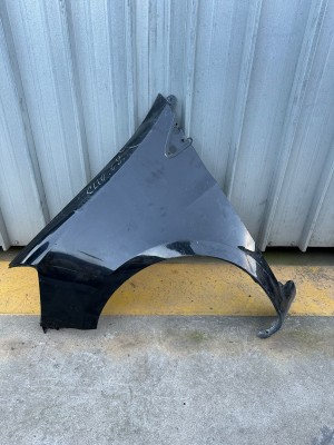 PARAFANGO ANTERIORE DESTRO RENAULT CLIO  ANNO:2006