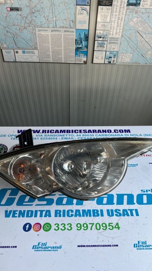 faro destro Ssangyong ACTYON ANNO:2005  CODICE:4937399