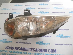 Faro fanale proiettore anteriore Megane 02