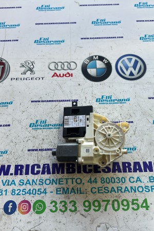 Motorino Alzavetro anteriore DESTRO Ford Focus Berlina 3 Serie ANNO:2004 CODICE:0130822214