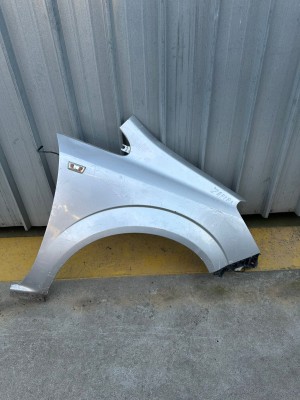 PARAFANGO ANTERIORE DESTRO OPEL ZAFIRA ANNO:2010