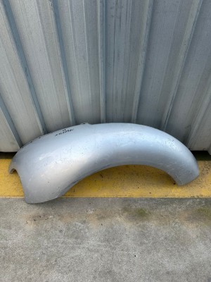 PARAFANGO ANTERIORE SINISTRO Maggiolone  ANNO:2001