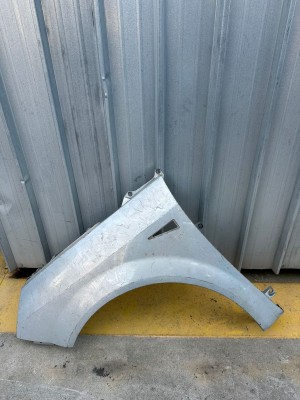 PARAFANGO ANTERIORE SINISTRO RENAULT SCENIC  ANNO:2004